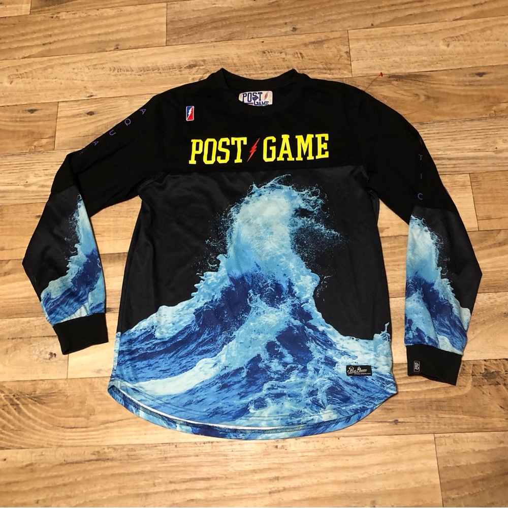Post Game Splash shirt size L